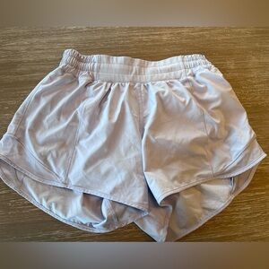 Lululemon Hotty Hot 4 inch Low-rise shorts in periwinkle blue size 6